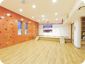 2F ホールの写真。